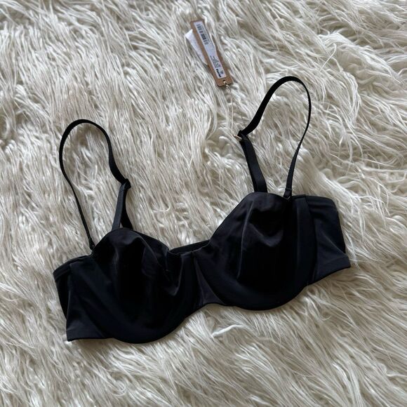 Skims Smoothing Intimates Strapless Bra Onyx Size 34A - Picture 2 of 8